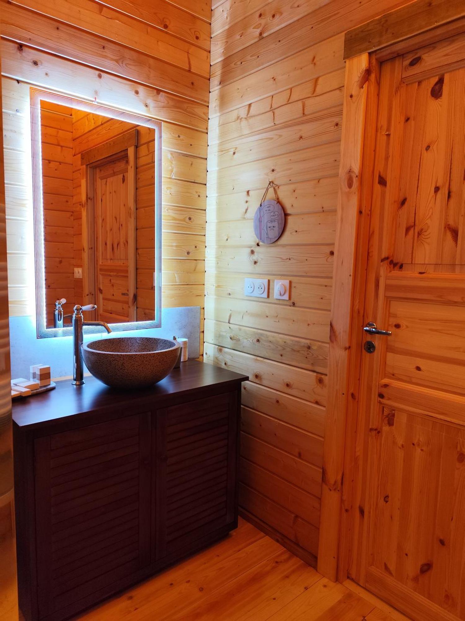 Le Pei Chalet